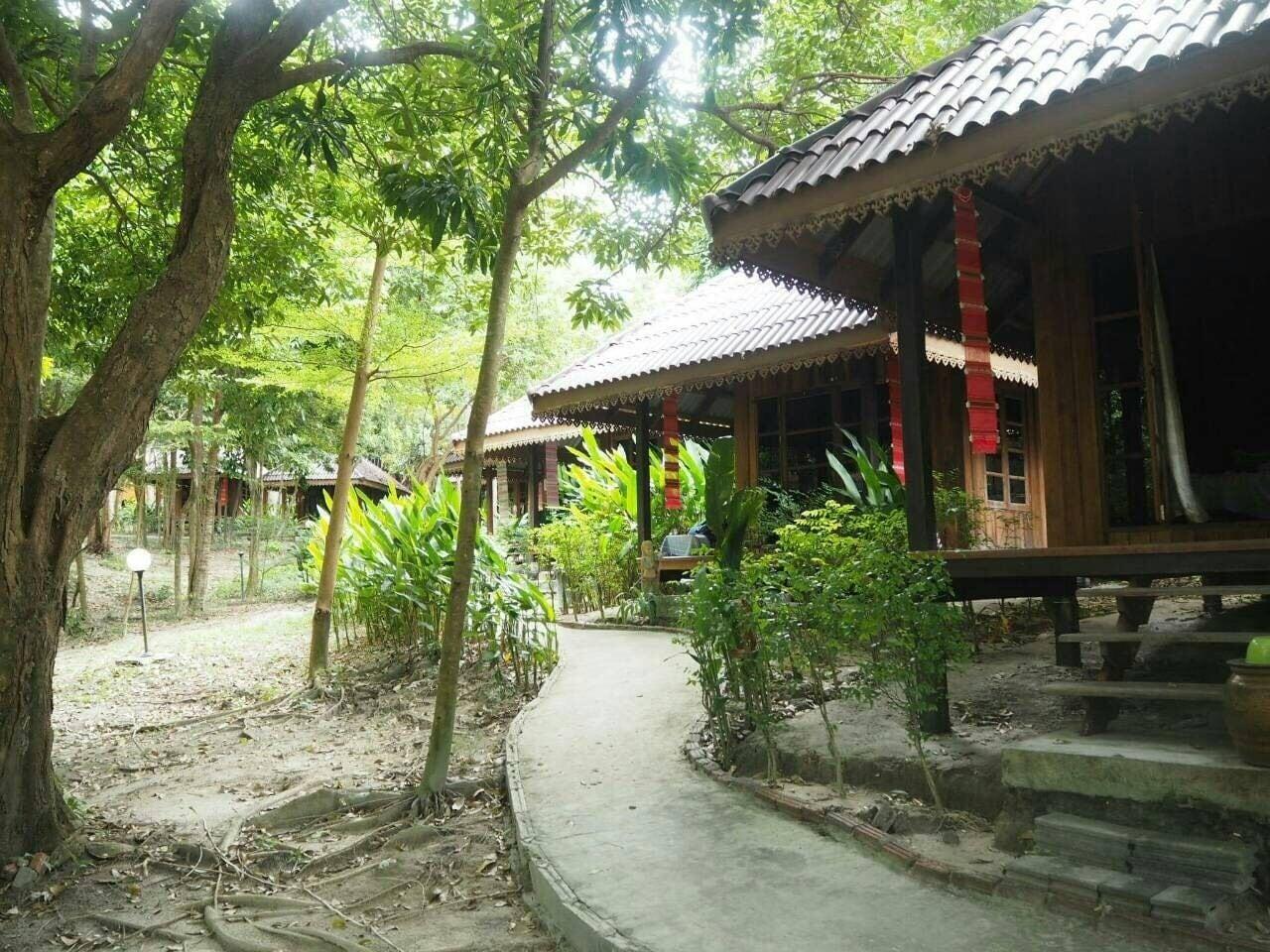 Lipe Sunset Forest Resort Bagian luar foto