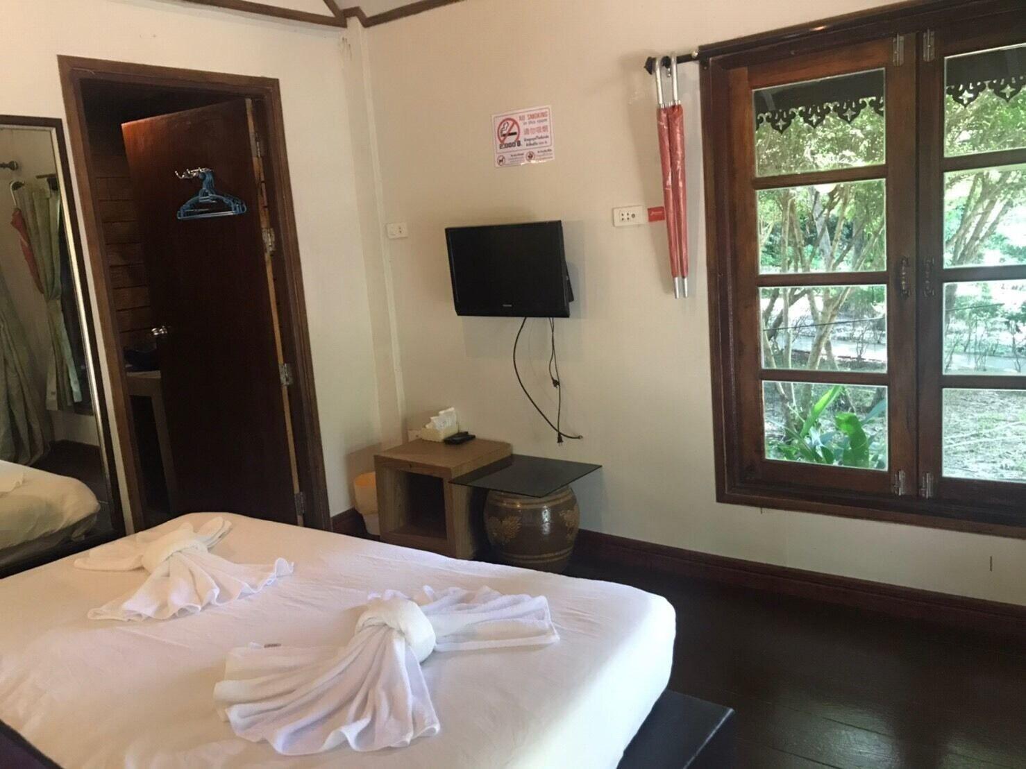 Lipe Sunset Forest Resort Bagian luar foto