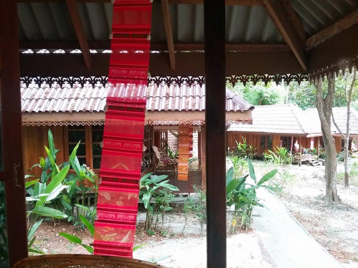 Lipe Sunset Forest Resort Bagian luar foto