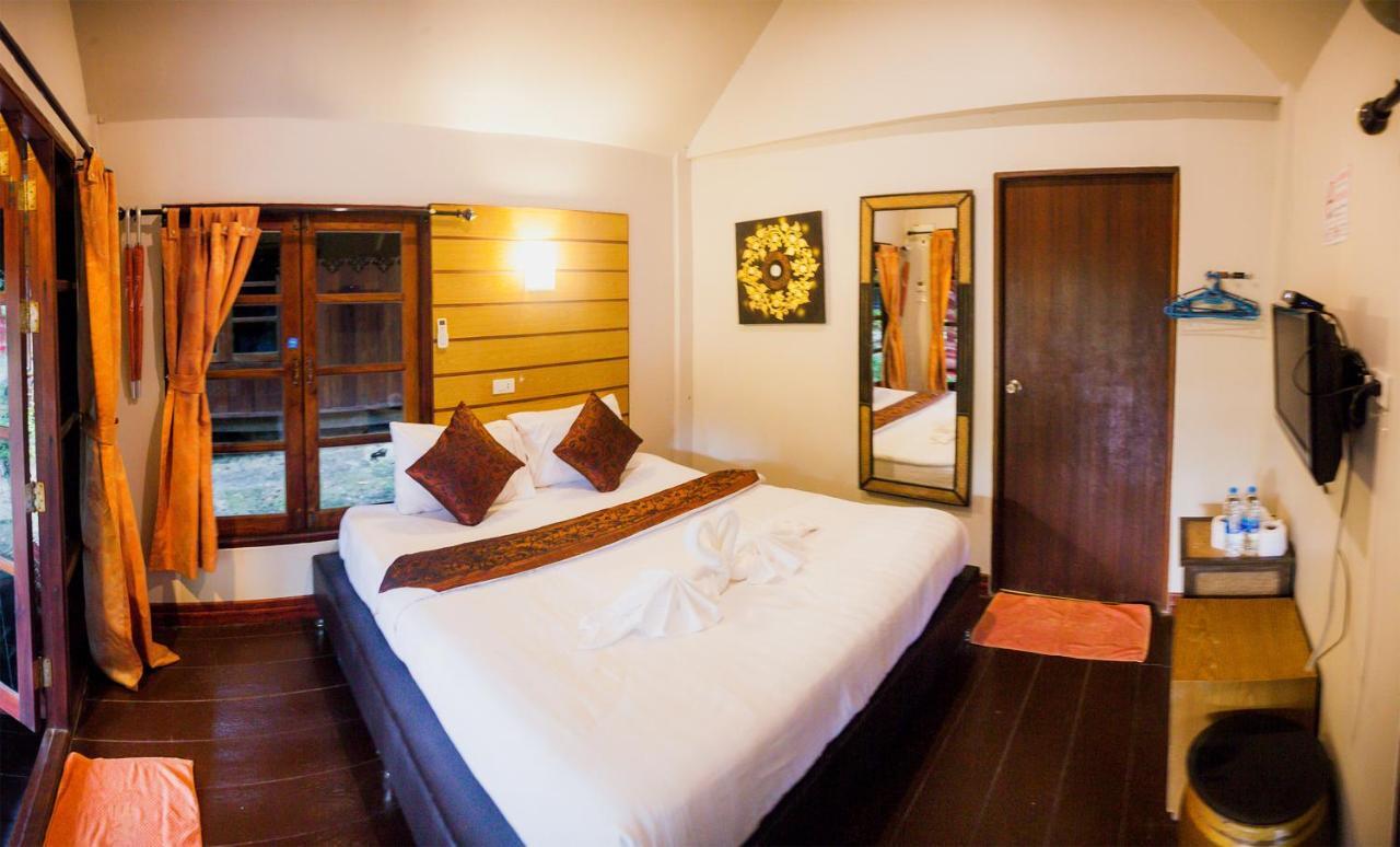 Lipe Sunset Forest Resort Bagian luar foto