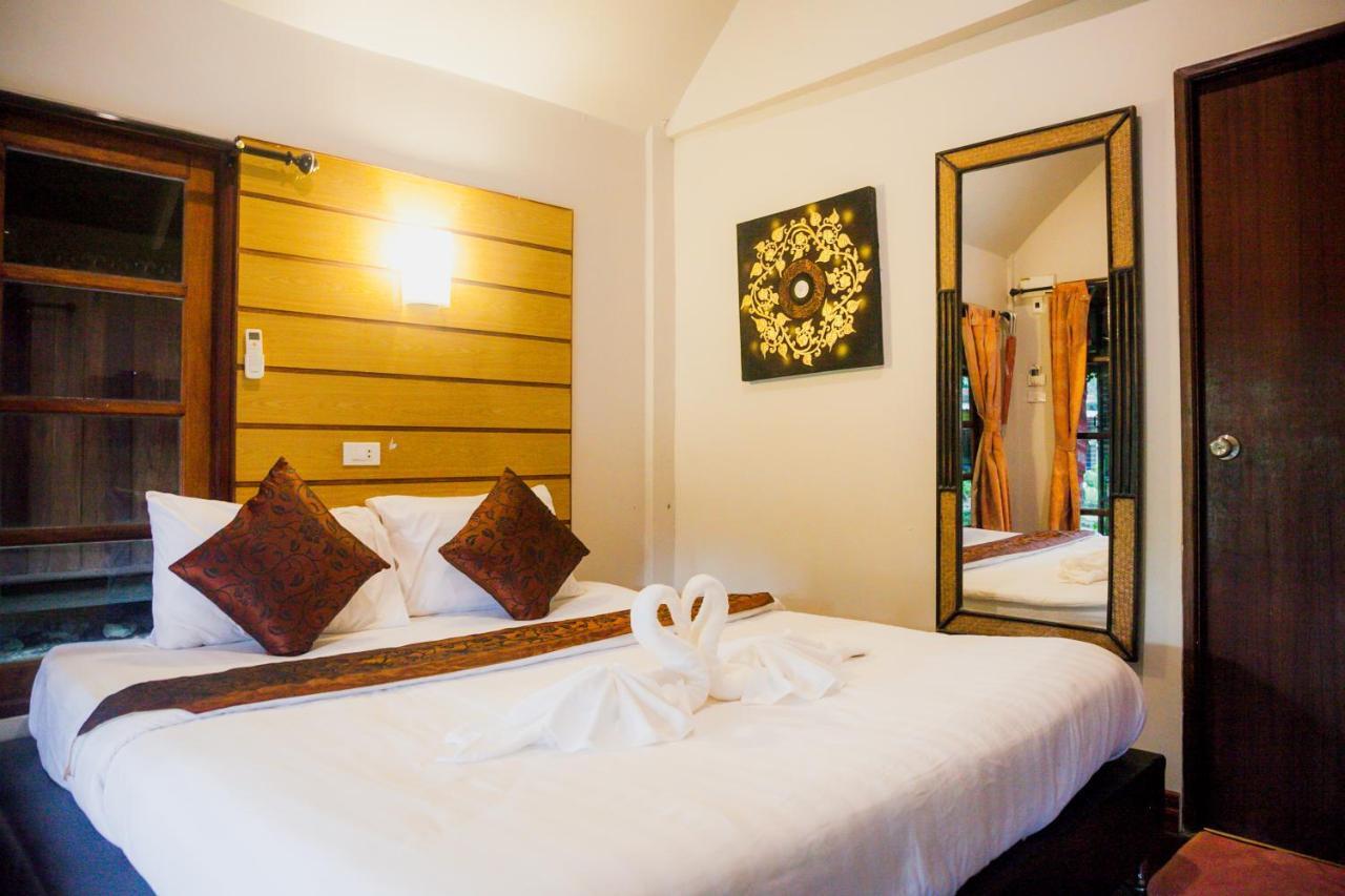 Lipe Sunset Forest Resort Bagian luar foto