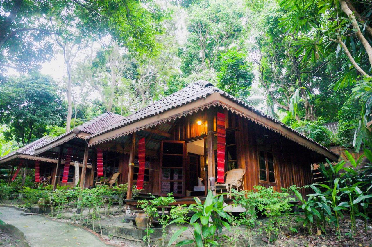Lipe Sunset Forest Resort Bagian luar foto